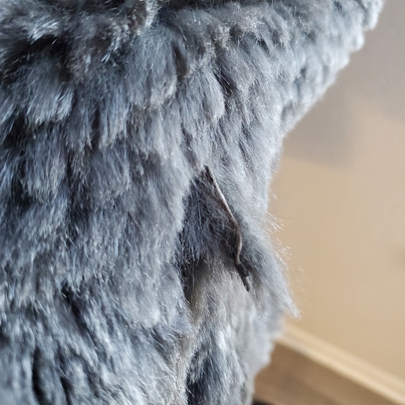 SAKS FIFTH AVENUE CHARCOAL RABBIT FUR VEST - Picture 4 of 6